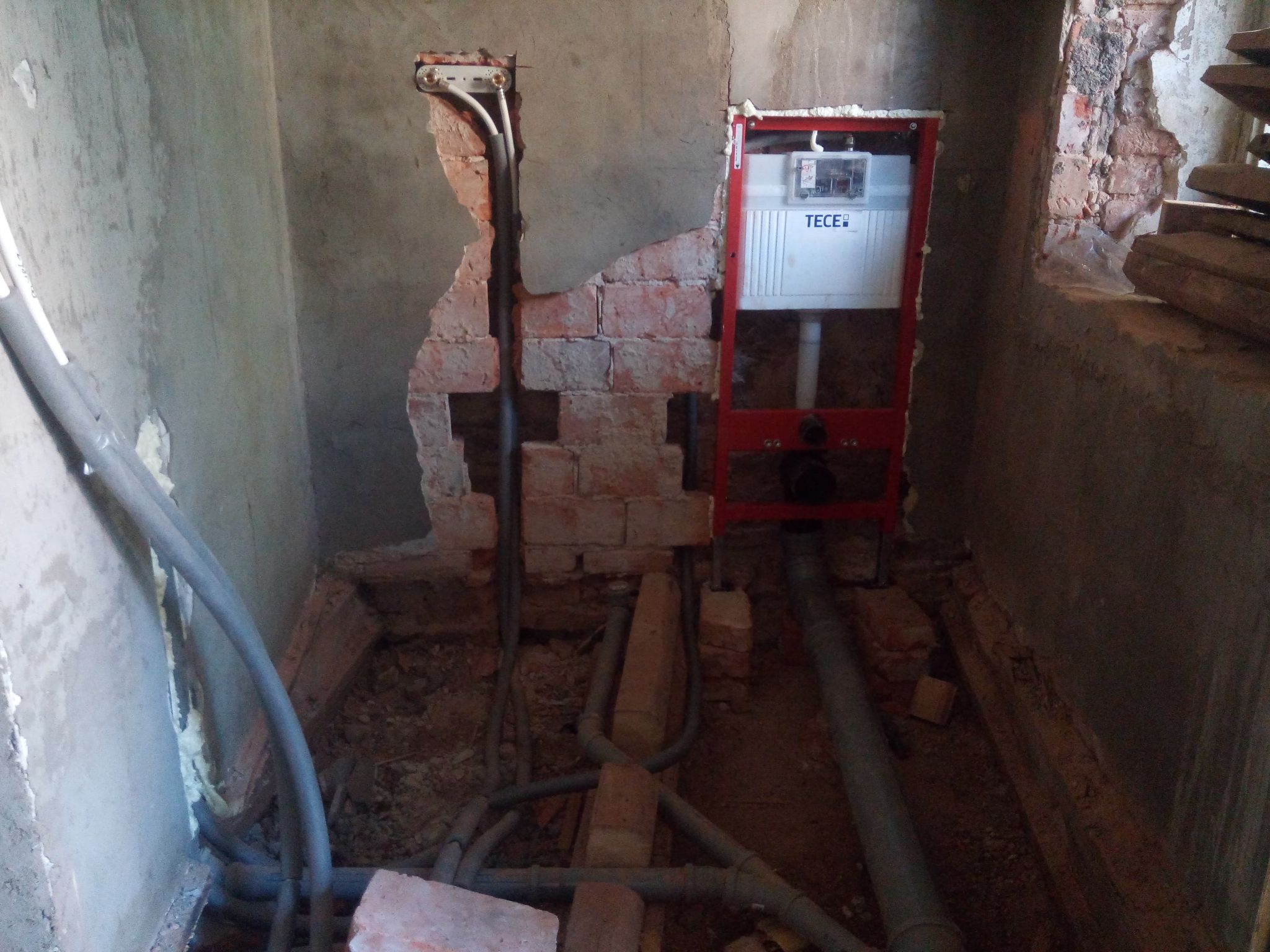 Woda i kanalizacja remont domu w Starachowicach