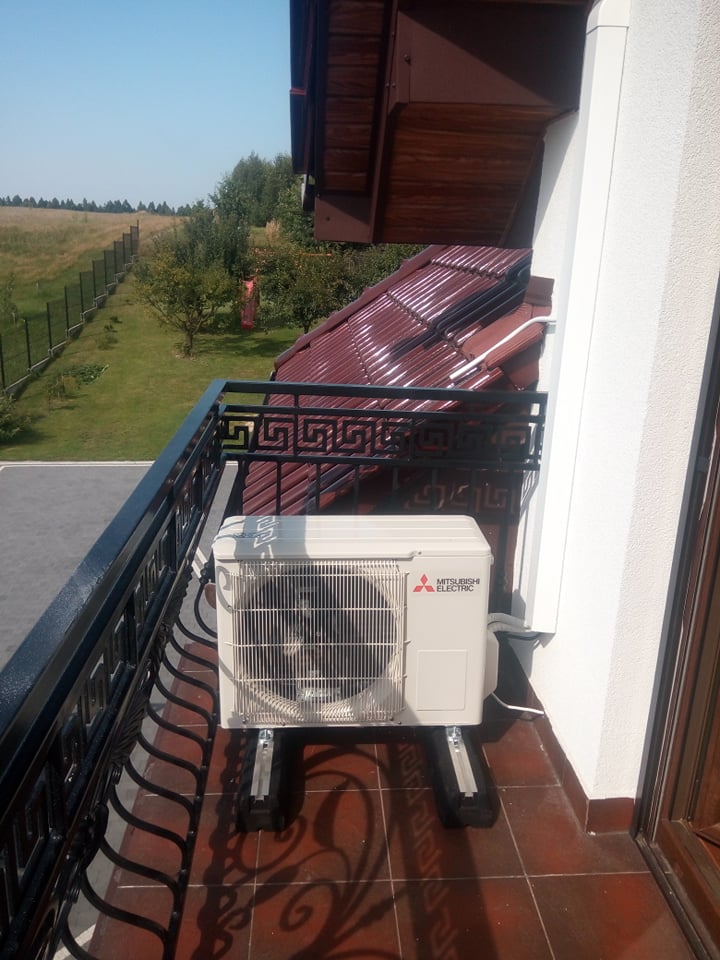 3 klimatyzatory Mitsubishi zamontowane w domu w Rzepinie.